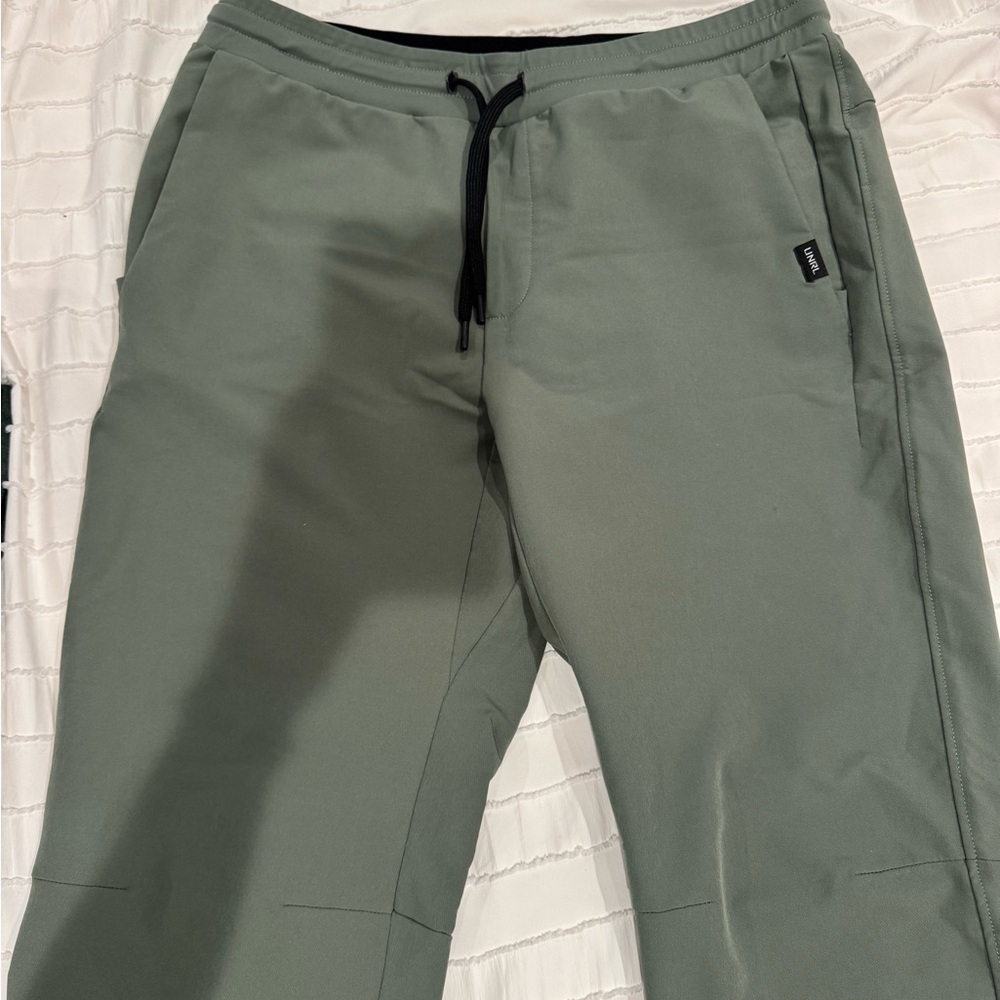 UNRL Men's Olive Joggers